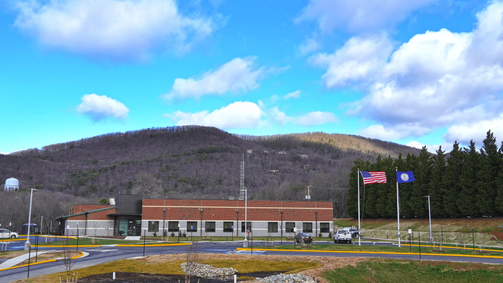 The exterior of the 811-911 Call Center building in Roanoke, Virginia.